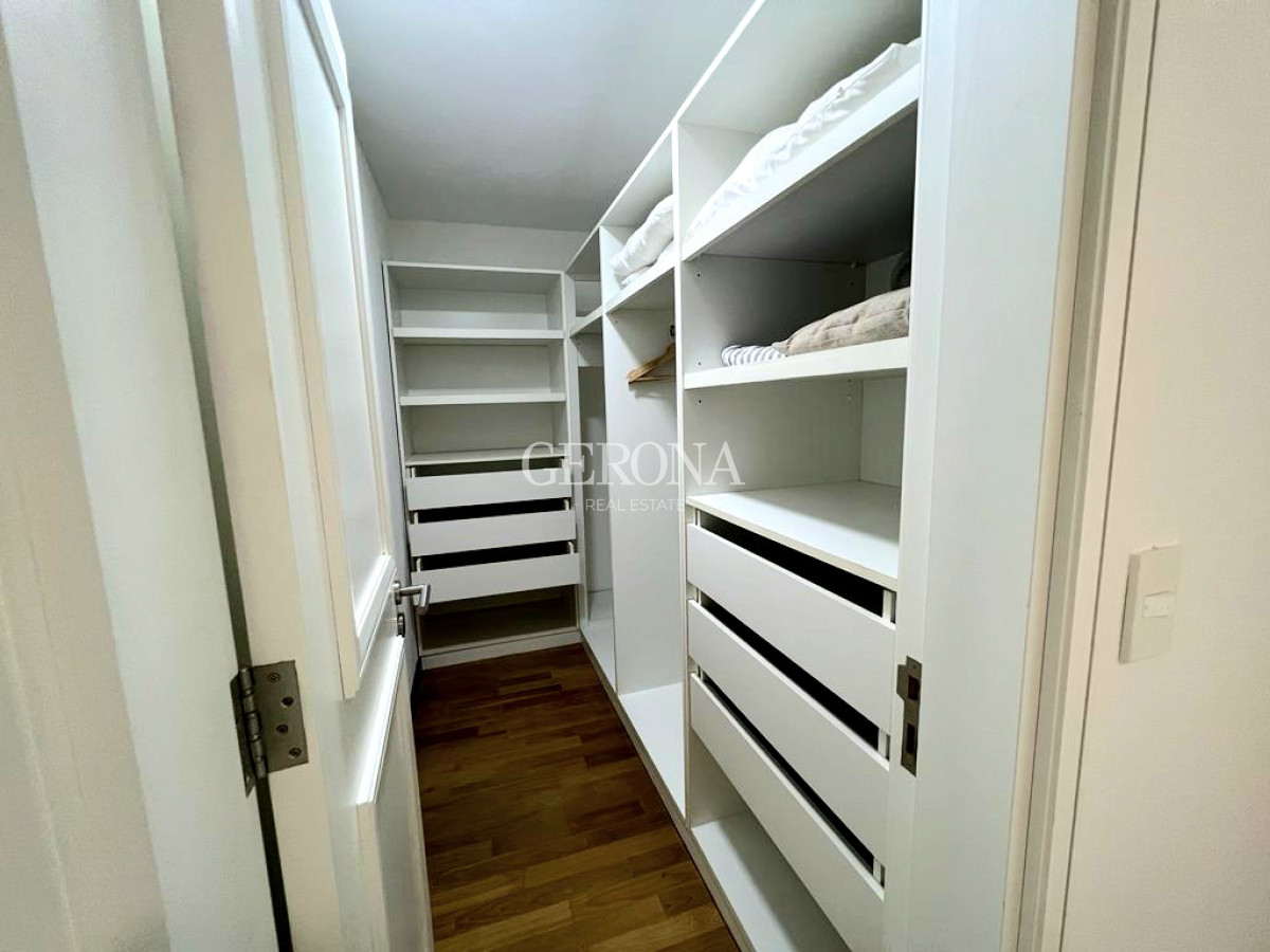 Apartamento ID.67 - Venta  Apartamento de 2 Dormitorios con Jardín de uso Exclusivo en Carrasco 
