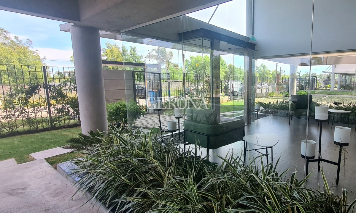Apartamento ID.102 - Venta Apartamento de 3 dormitorios en Zona de Lagos. 
