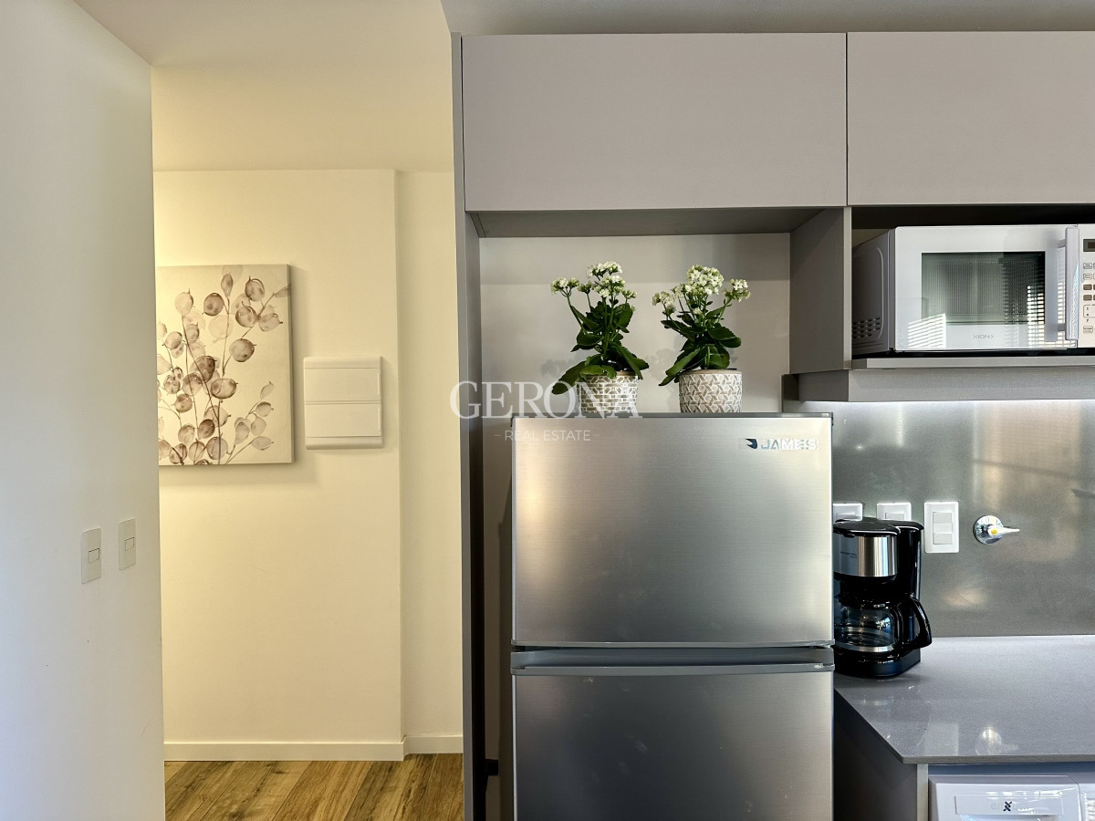 Apartamento ID.214 - Alquiler apto amoblado en Carrasco, con cochera y amenities. 
