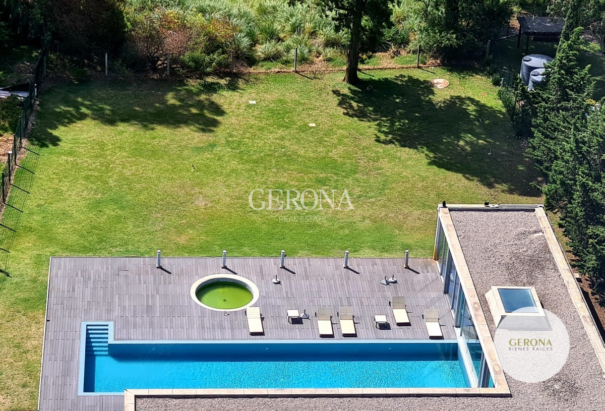 Apartamento ID.54 - Alquiler Apartamento De 2 Dormitorios En Carrasco. Amenities