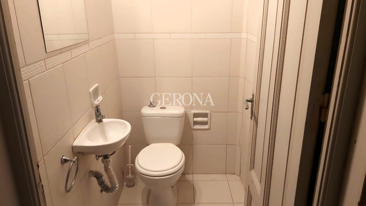Apartamento ID.260 - Venta Apartamento de 3 dormitorios en Ciudad Vieja-Oportunidad Vivienda ó Empresa