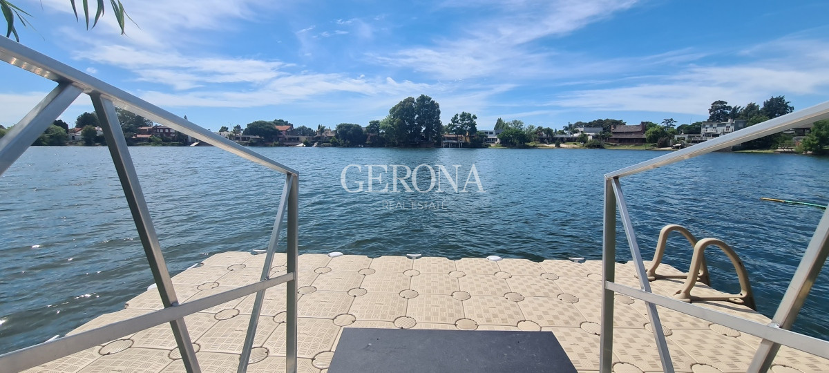 Apartamento ID.102 - Venta Apartamento de 3 dormitorios en Zona de Lagos. 