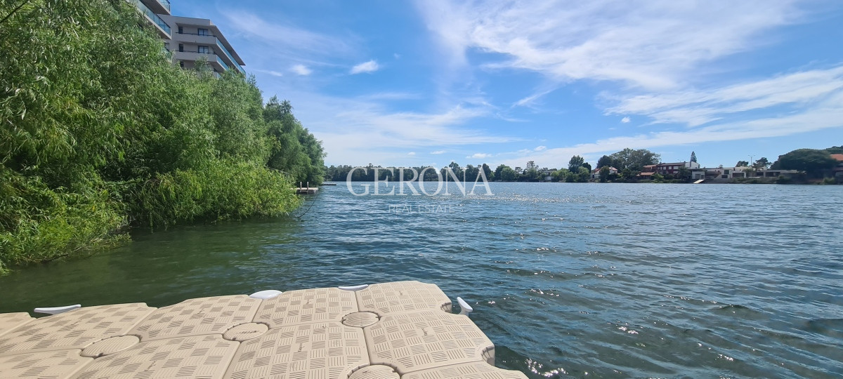 Apartamento ID.102 - Venta Apartamento de 3 dormitorios en Zona de Lagos. 