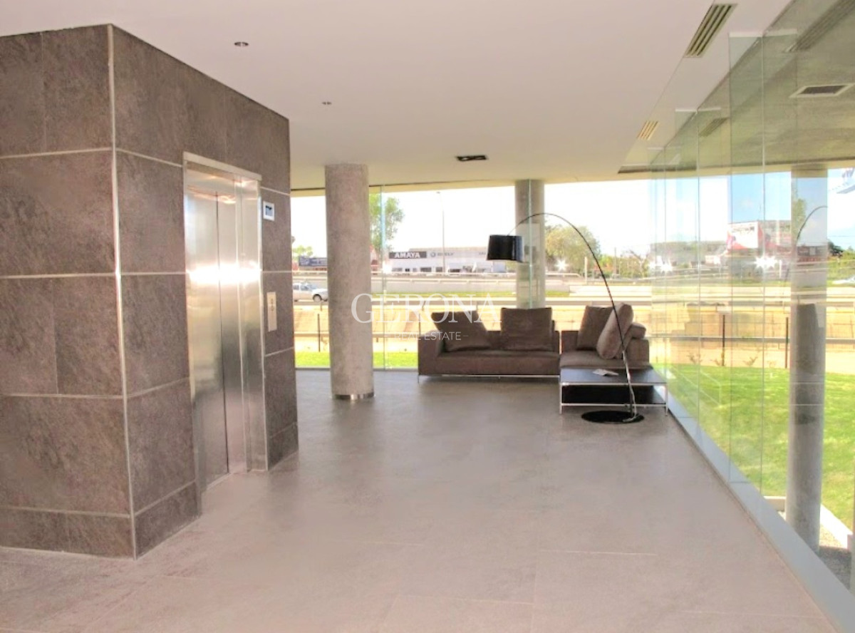 Apartamento ID.59 - Alquiler De Apartamento Amoblado, 2 Dorm + 2 Baños En  Carrasco.