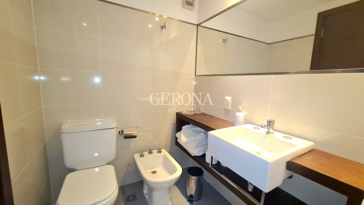 Apartamento ID.114 - Venta de Apartamento de 2 Dormitorios en Carrasco