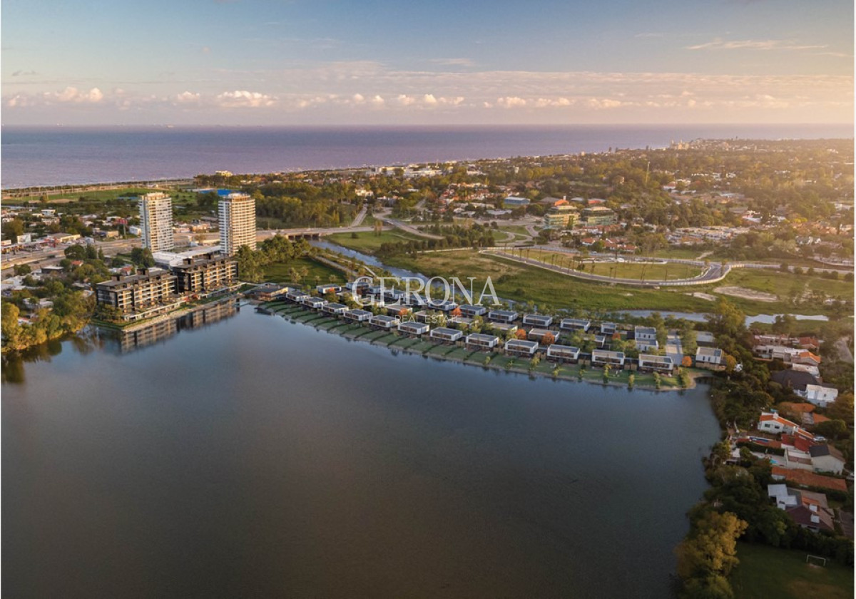 Apartamento ID.292 - Venta de apartamento, Villa de 4 dormitorios con jardín y vista al Lago en Marinas Carrasco