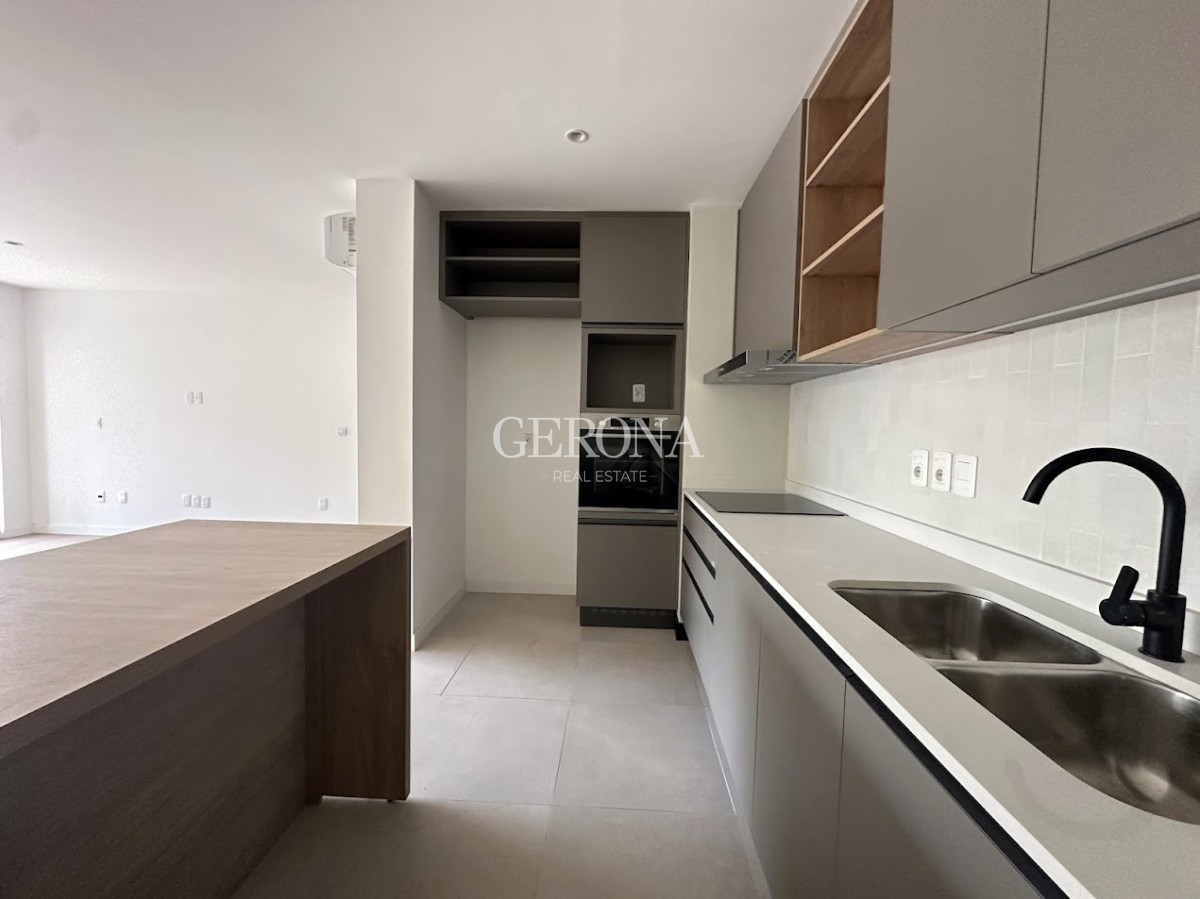 Apartamento ID.227 - Venta apartamento de 2 dormitorios en Barrio Privado; Montevideo.