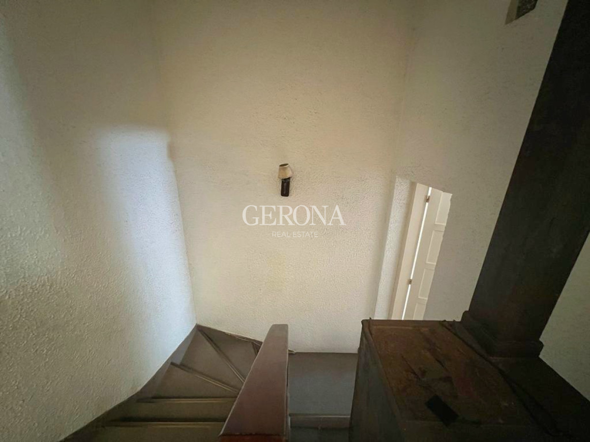 Casa ID.64 -  Venta Casa 4 Dormitorios En Malvin. 50 Mts Del Mar. Padrón Único.