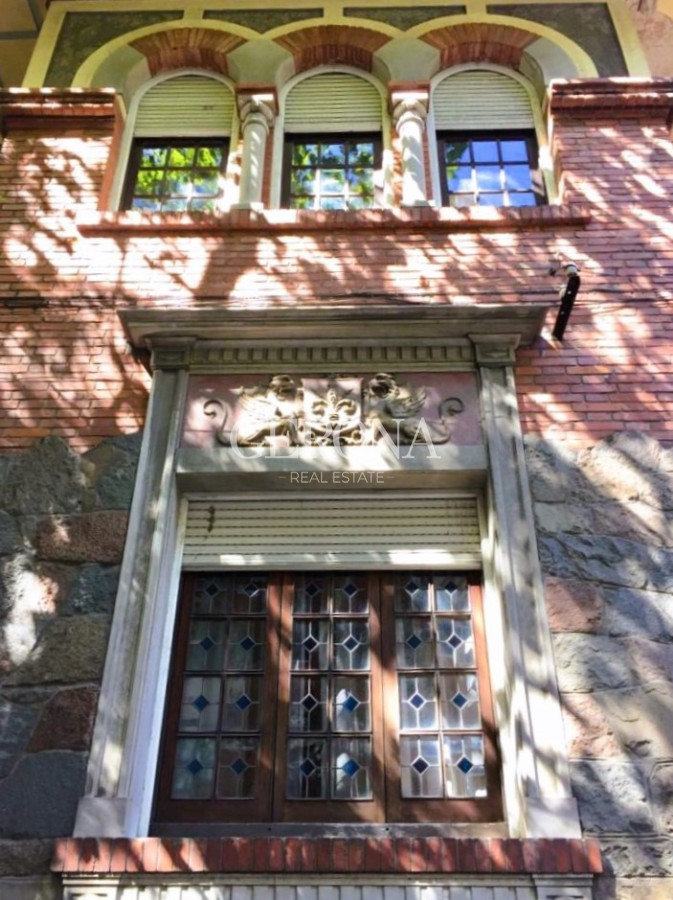 Casa ID.288 - Alquiler casa de 4 dormitorios y garajes en la mejor ubicación de Pocitos, ideal Empresa.