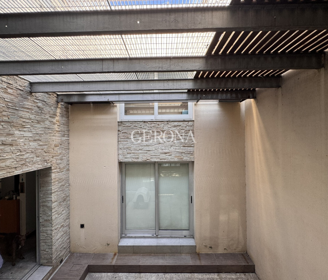 Casa ID.253 - Venta Casa de 4 dormitorios, 2 patios y garaje en Punta Carretas