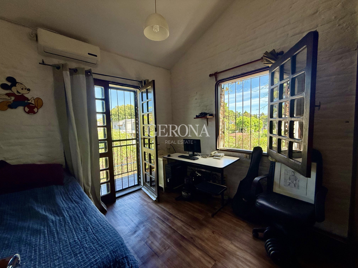 Casa ID.265 - Venta de Casa de tres dormitorios en Parque de Miramar