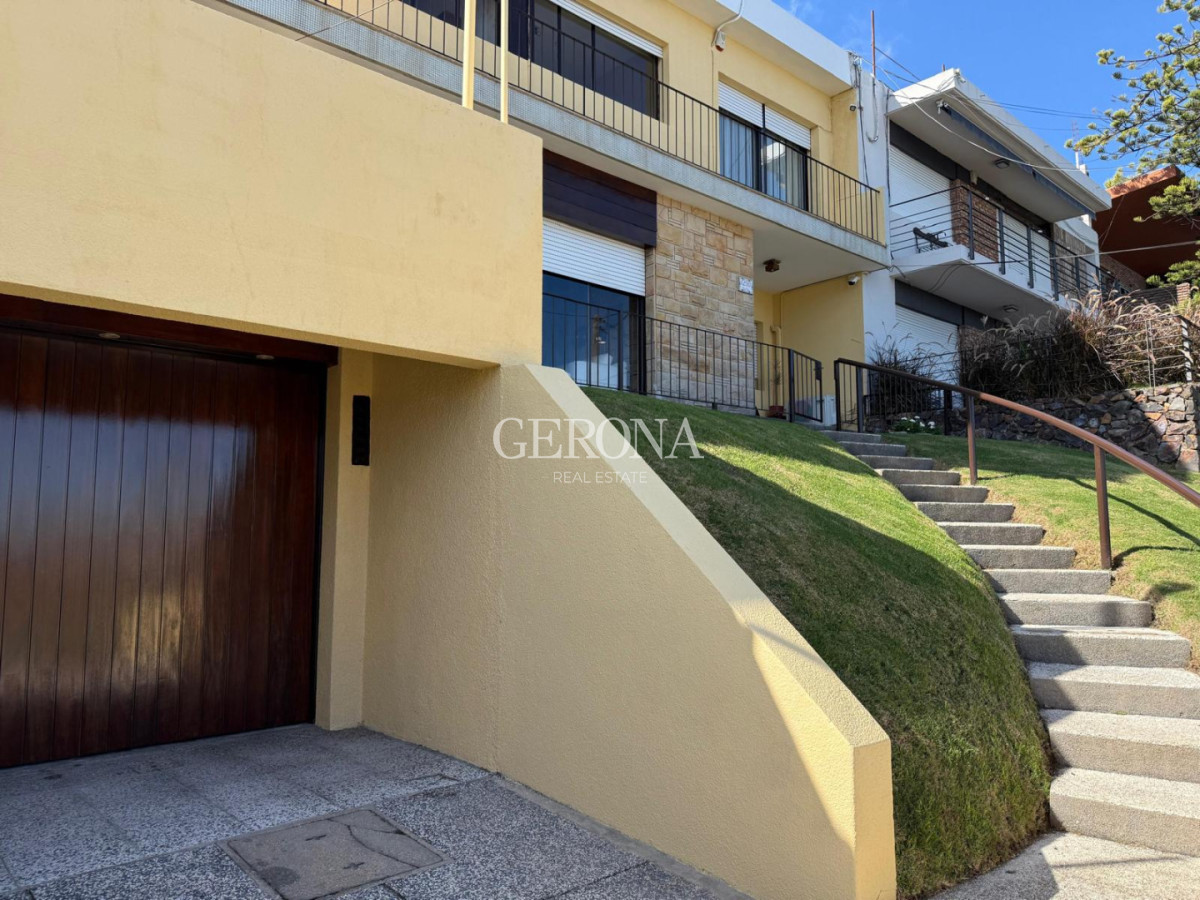 Casa ID.301 - Alquiler Casa para empresa en Punta Gorda