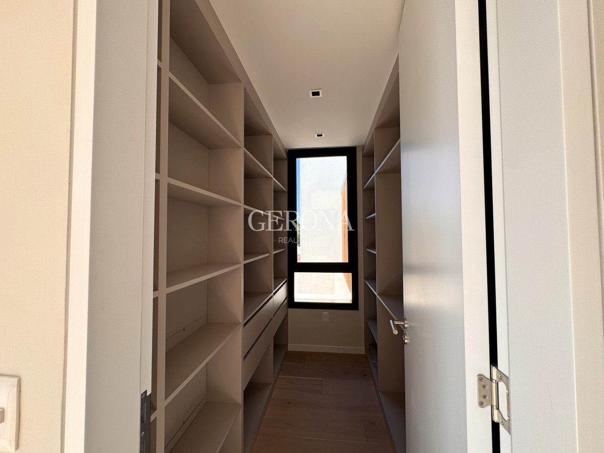 Casa ID.259 - Venta Casa de 3 dormitorios, jardín a estrenar 