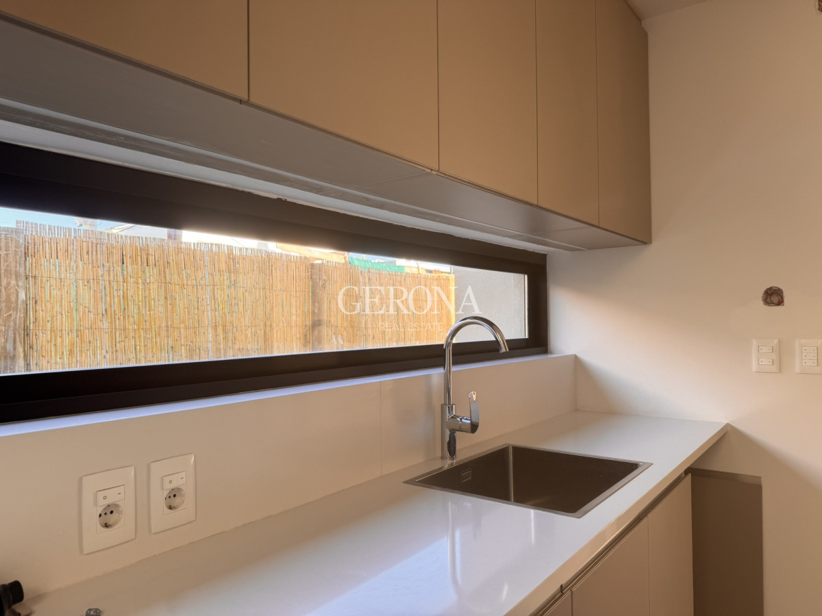 Casa ID.259 - Venta Casa de 3 dormitorios, jardín a estrenar 