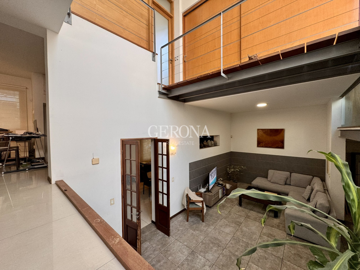 Casa ID.253 - Venta Casa de 4 dormitorios, 2 patios y garaje en Punta Carretas