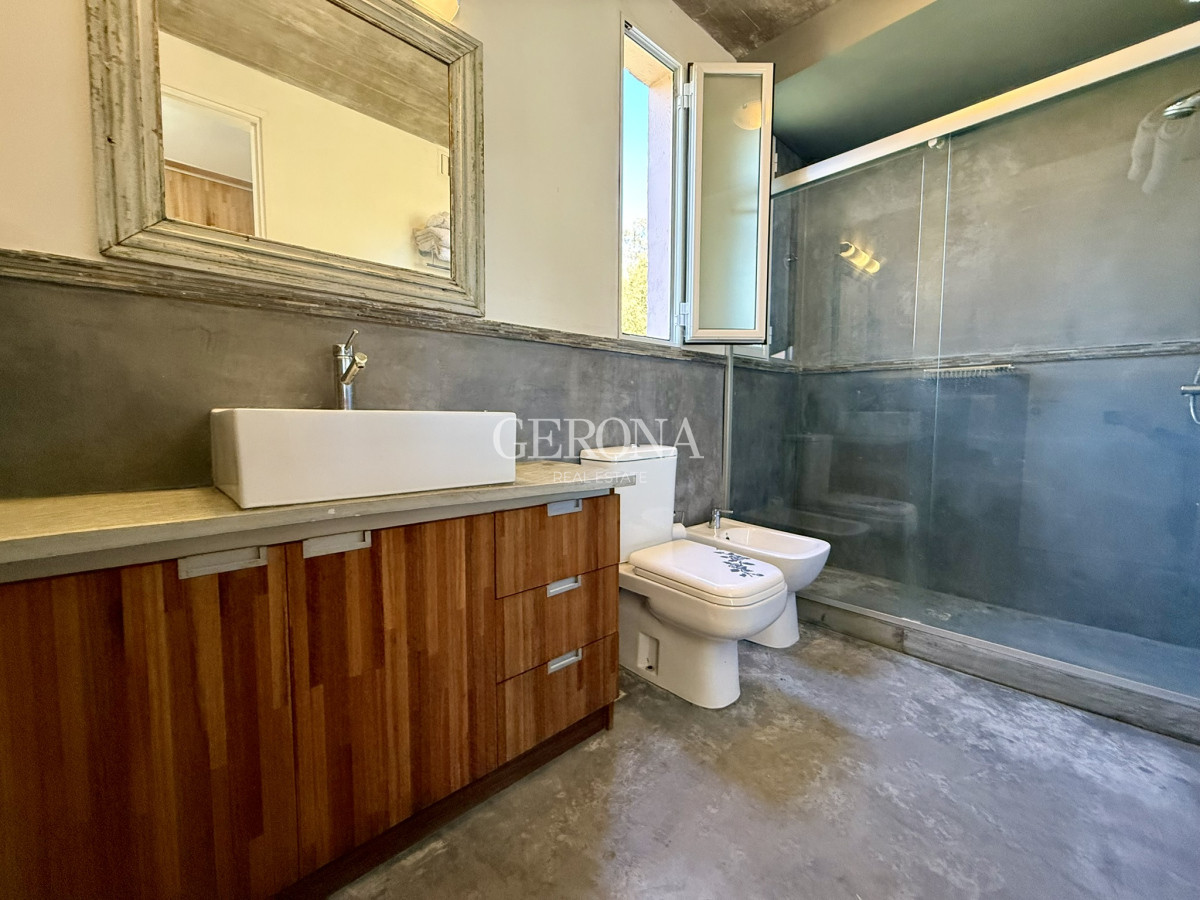 Casa ID.283 - Venta Casa en Marina de Santa Lucía, con 1644 m2 de terreno, 274 edificado y doble muelle.