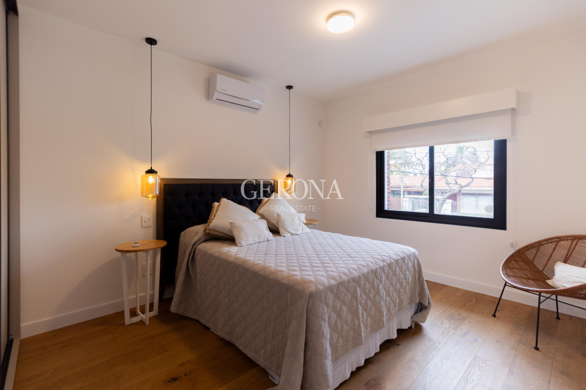 Casa ID.286 - Venta casa de 4 dormitorios en Punta Gorda. Amoblada.