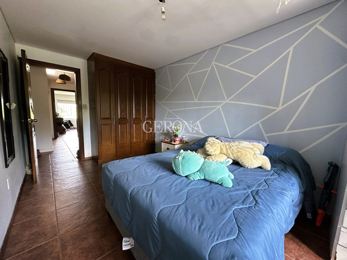 Casa ID.262 - Venta casa de tres dormitorios, jardín y piscina en zona colegios, Carrasco Norte