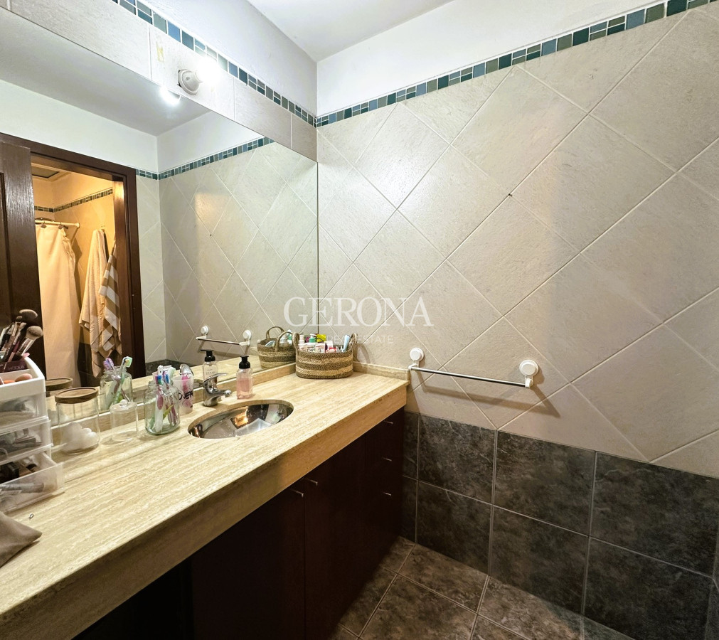 Casa ID.262 - Venta casa de tres dormitorios, jardín y piscina en zona colegios, Carrasco Norte