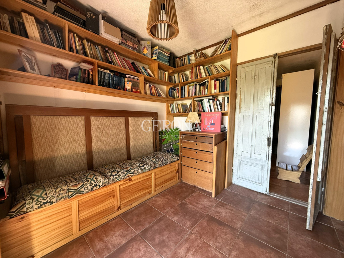 Casa ID.318 - Venta casa de dos dormitorios y gran fondo en Solymar Norte.