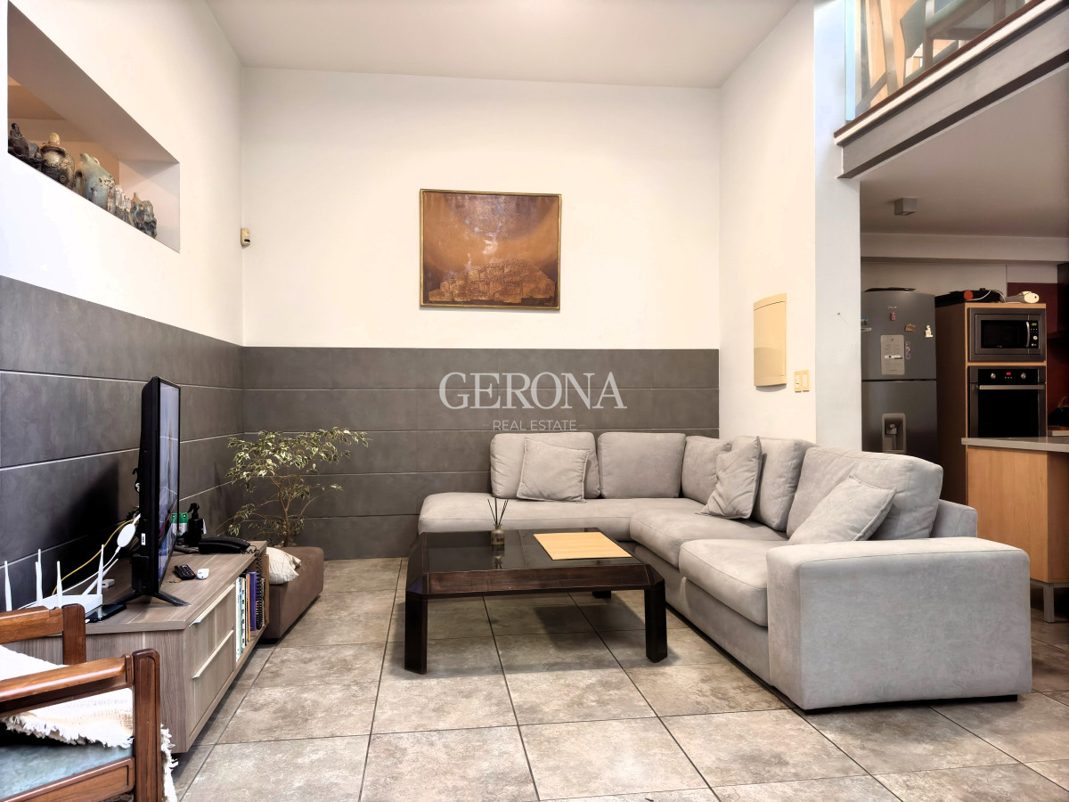Casa ID.253 - Venta Casa de 4 dormitorios, 2 patios y garaje en Punta Carretas