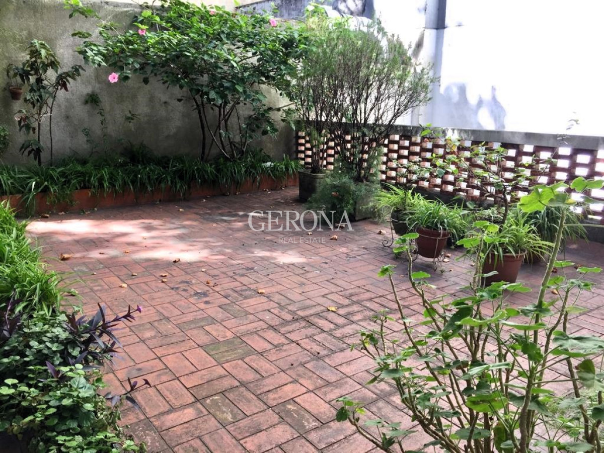 Casa ID.288 - Alquiler casa de 4 dormitorios y garajes en la mejor ubicación de Pocitos, ideal Empresa.