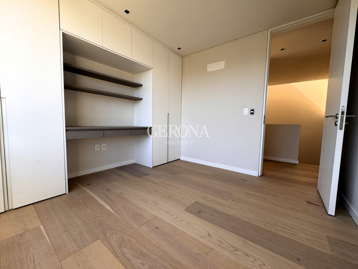 Casa ID.259 - Venta Casa de 3 dormitorios, jardín a estrenar 