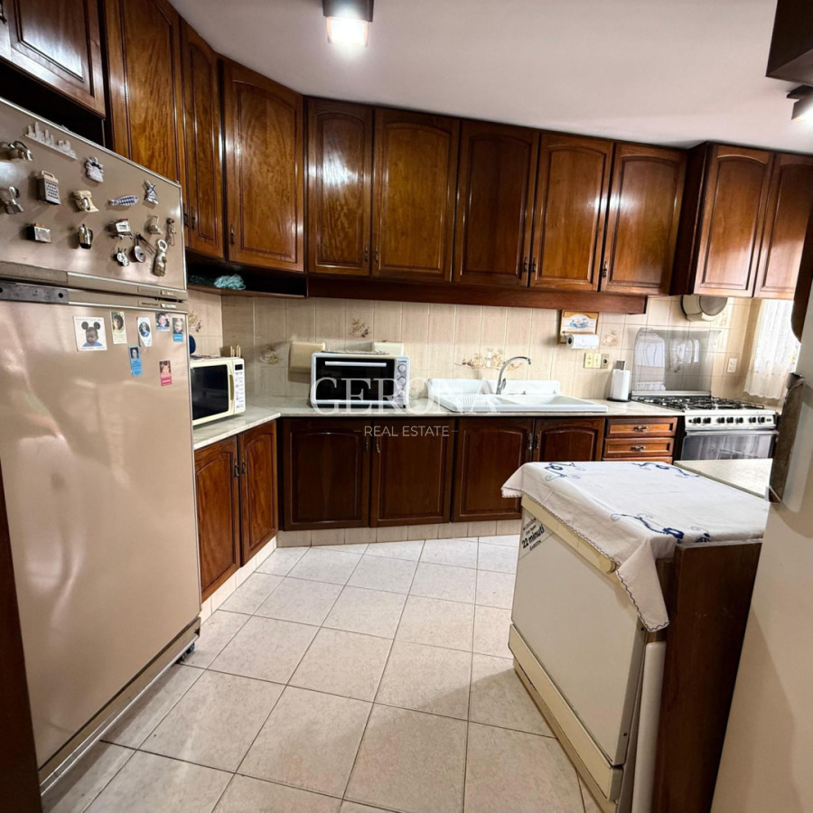 Casa ID.301 - Alquiler Casa para empresa en Punta Gorda