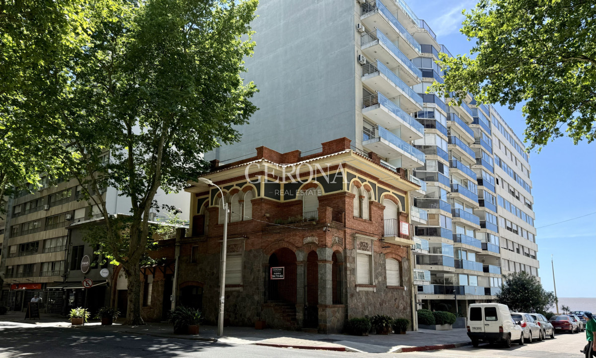 Casa ID.288 - Alquiler casa de 4 dormitorios y garajes en la mejor ubicación de Pocitos, ideal Empresa.