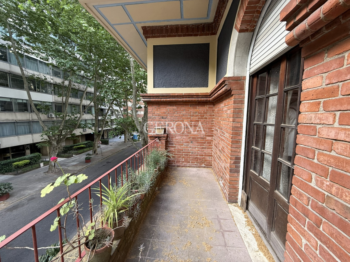 Casa ID.288 - Alquiler casa de 4 dormitorios y garaje en Pocitos, ideal empresa