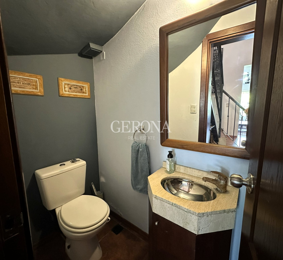 Casa ID.262 - Venta casa de tres dormitorios, jardín y piscina en zona colegios, Carrasco Norte
