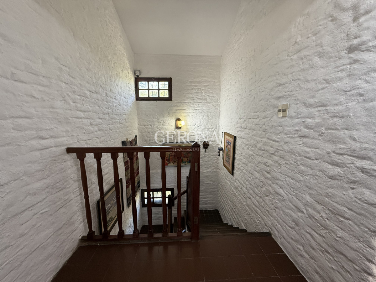Casa ID.265 - Venta de Casa de tres dormitorios en Parque de Miramar