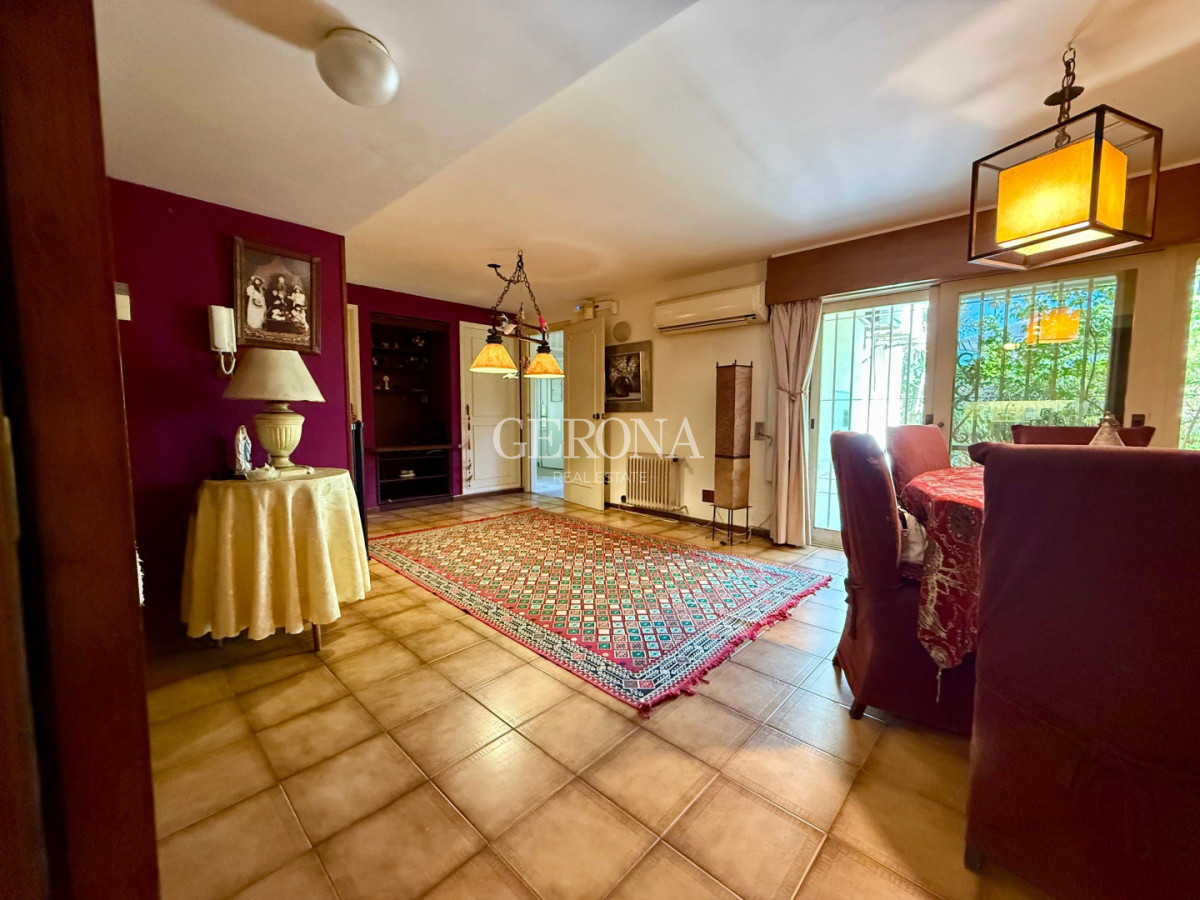 Casa ID.279 - Venta casa de 3 dorm y servicio completo, frente al mar, en Carrasco-Punta Gorda