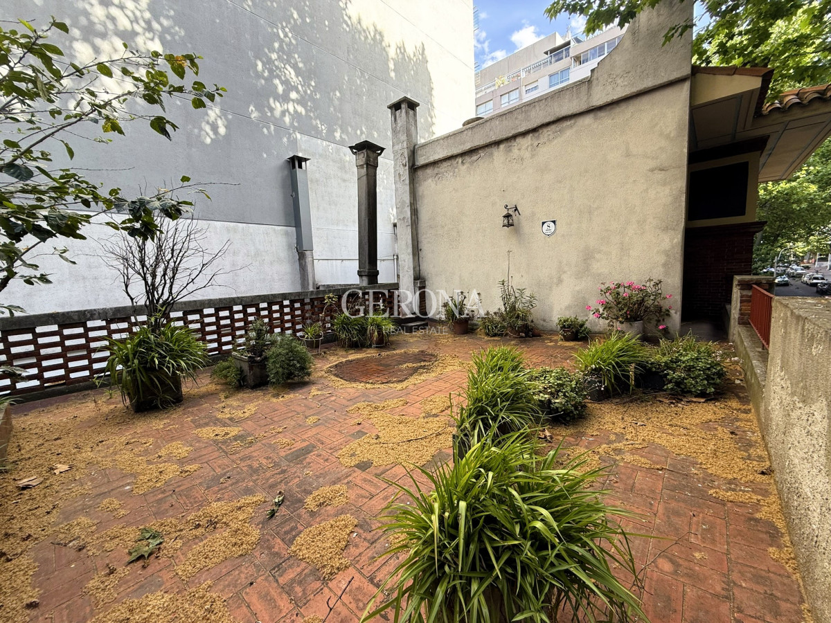 Casa ID.288 - Alquiler casa de 4 dormitorios y garaje en Pocitos, ideal empresa