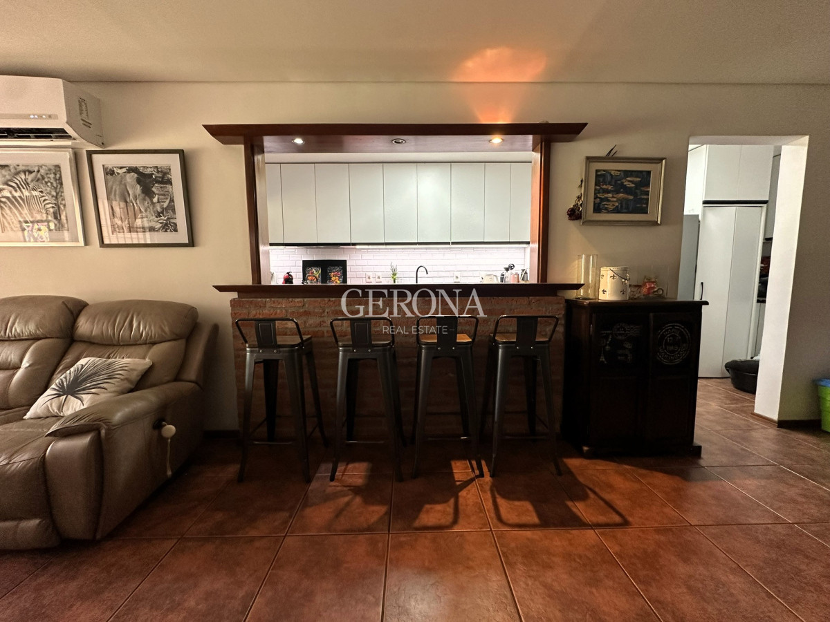 Casa ID.262 - Venta casa de tres dormitorios, jardín y piscina en zona colegios, Carrasco Norte