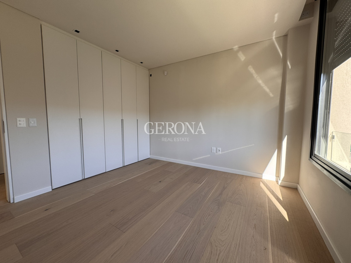 Casa ID.259 - Venta Casa de 3 dormitorios, jardín a estrenar 