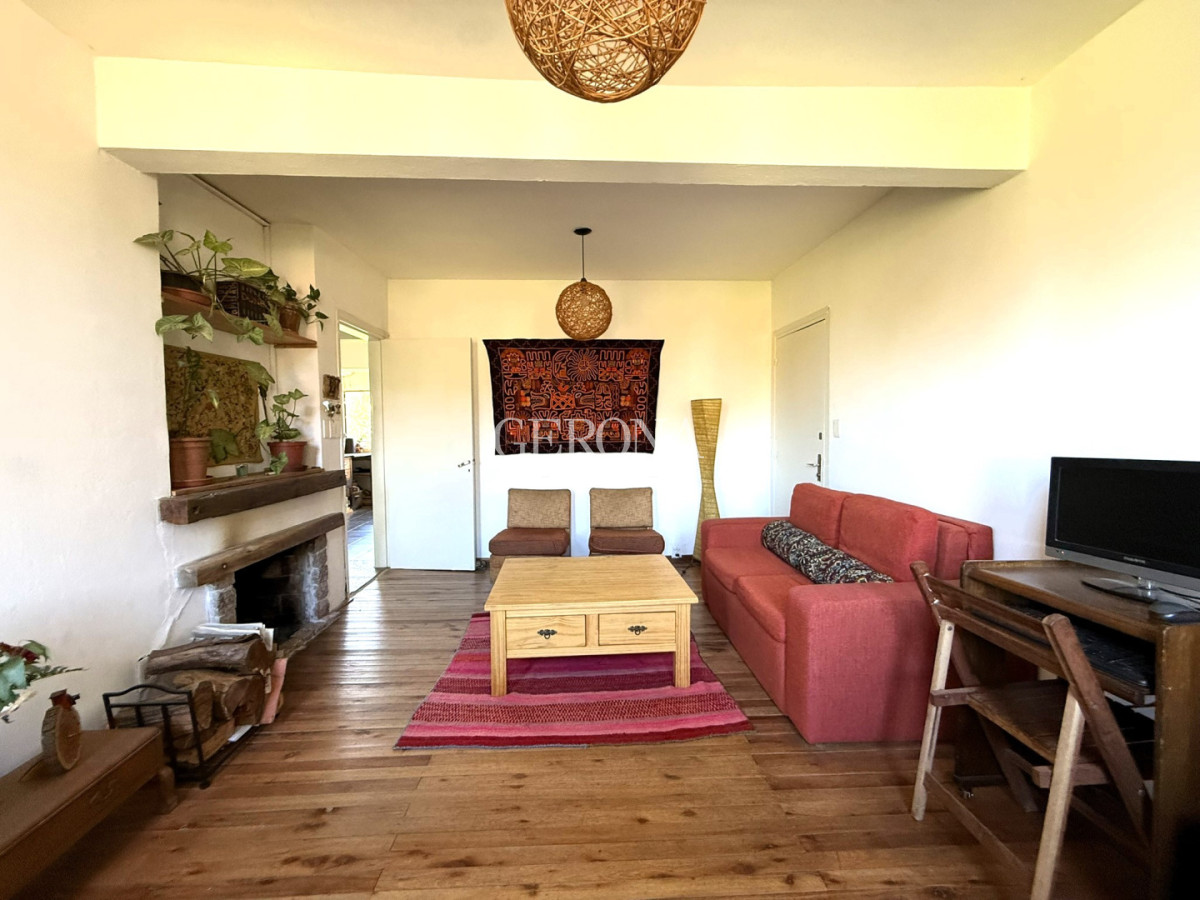 Casa ID.318 - Venta casa de dos dormitorios y gran fondo en Solymar Norte.