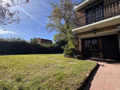 Venta de Casa de tres dormitorios en Parque de Miramar