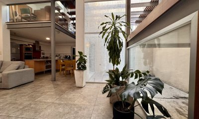 Venta Casa de 4 dormitorios, 2 patios y garaje en Punta Carretas