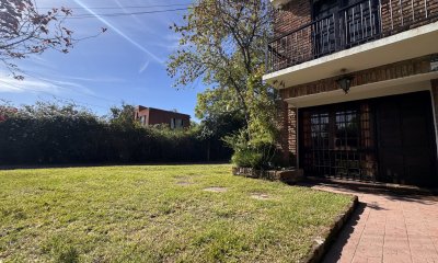 Venta de Casa de tres dormitorios en Parque de Miramar