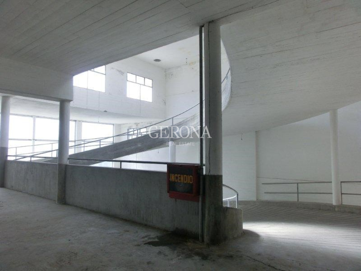 Local Comercial ID.275 - Alquiler Depósito, Galpón en Aguada