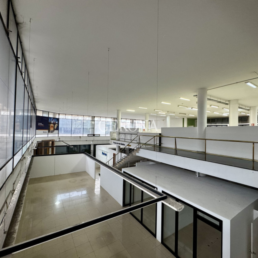 Local Comercial ID.278 - Alquiler Local, showroom, depósito, cowork en Aguada