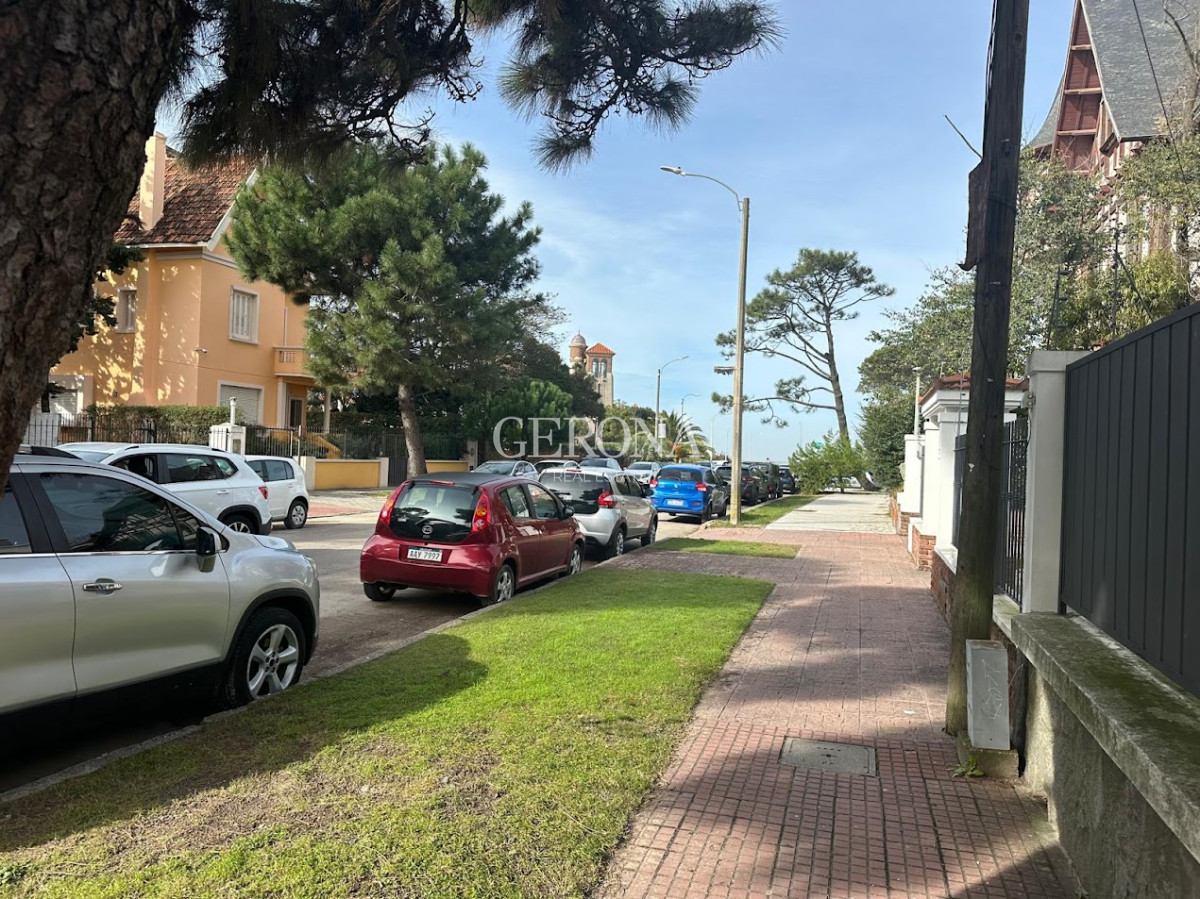 Oficina ID.221 - Alquiler Oficina con vista, en Carrasco