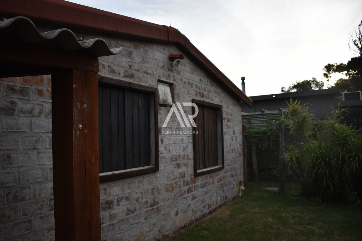 CASA EN VENTA EN EL CHORRO - APH487C
