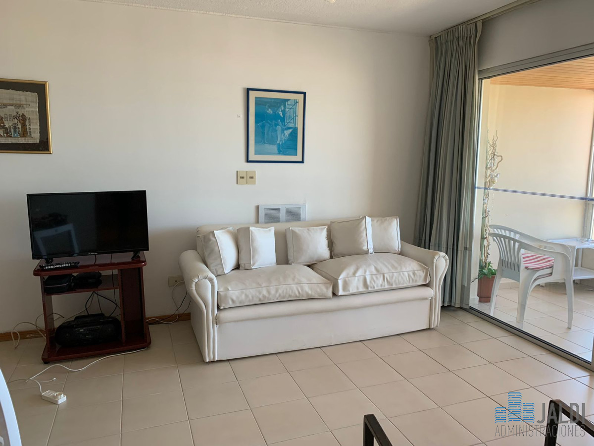 Apartamento ID.70 - APTO EN VENTA PRIMERA LINEA 