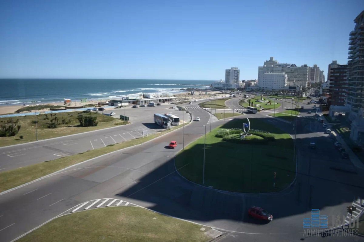 Apartamento ID.70 - APTO EN VENTA PRIMERA LINEA 