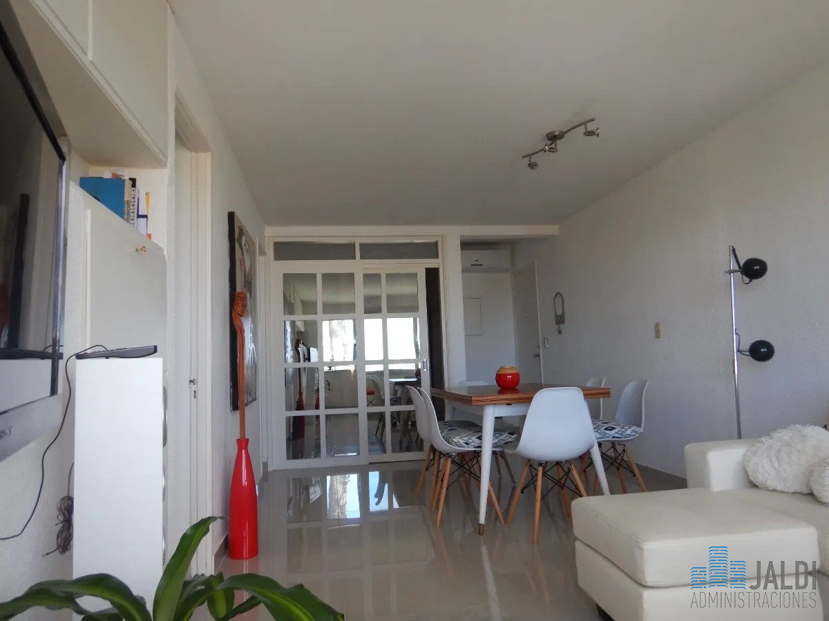 Apartamento ID.45 - EN VENTA APTO MANSA DOS DORMITORIOS