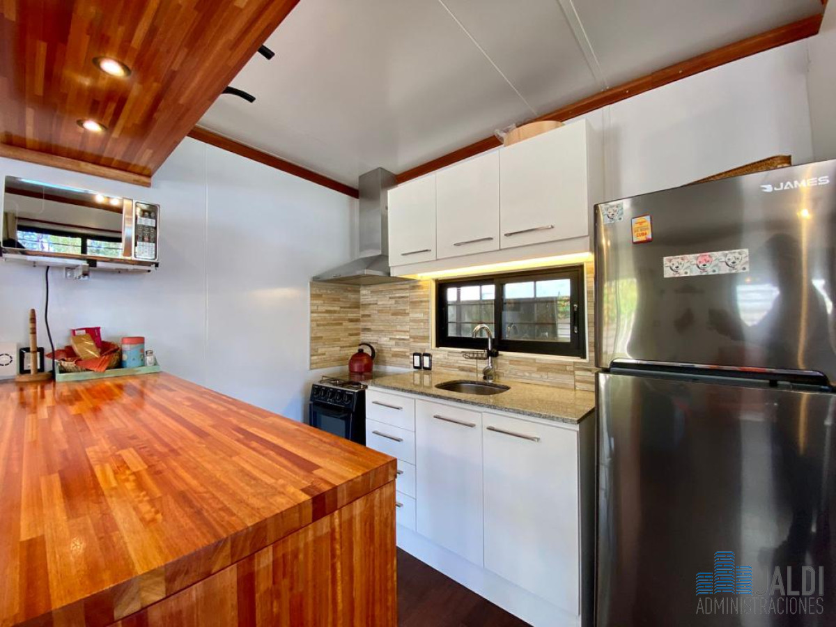 Casa ID.110 - CASA EN VENTA CON PISCINA 3 DORMITORIOS 2 BAÑOS