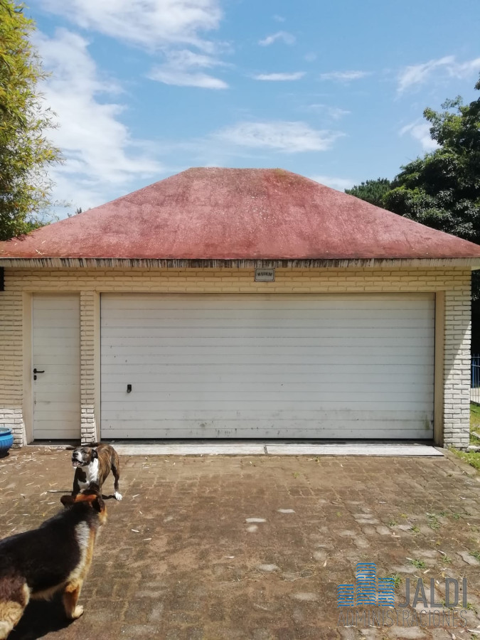 Casa ID.100 - EXCELENTE OPORTUNIDAD CHALET EN ZONA RESIDENCIAL PUNTA DEL ESTE