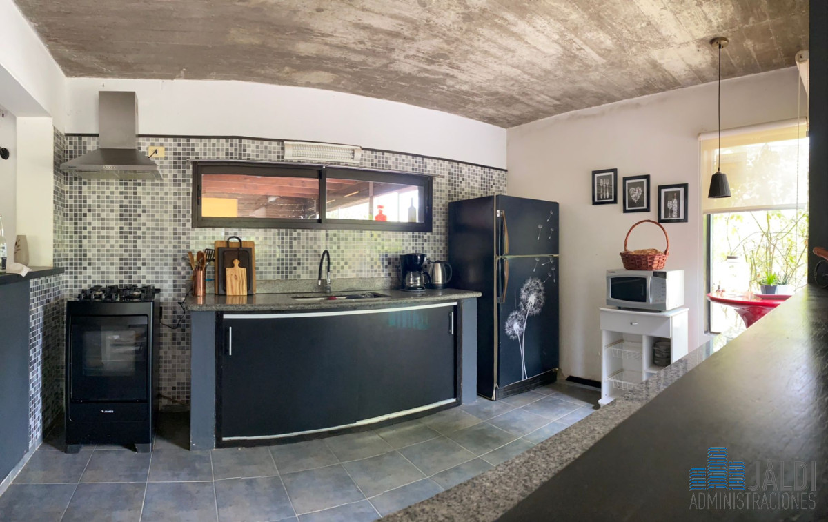 Casa ID.58 - CASA EN VENTA CON PISCINA LAUSSANA